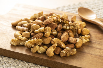 ミックスナッツ