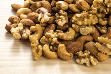 ミックスナッツ