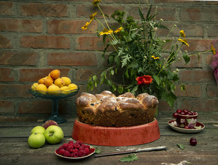 летний пирог с фруктами и ягодами  - obrazy, fototapety, plakaty