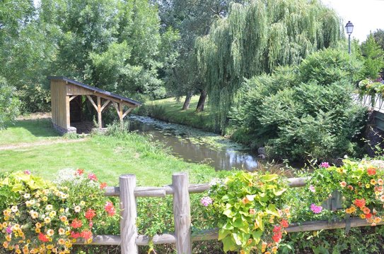 Parc et lavoir publics de Montfort sur Meu, Bretagne, France