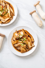 stir-fried king oyster mushroom in oyster sauce