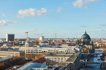 Berlin City Skyline mit Berliner Dom