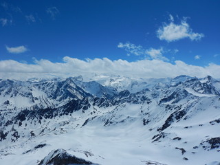 beautiful early spring skitouring in otztal alps