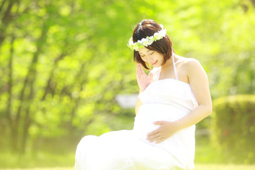 若い妊婦