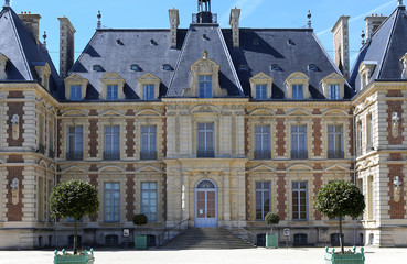 Fototapeta na wymiar Exteriors of chateau of Sceaux, Sceaux, France