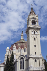 Fototapeta na wymiar Iglesia de San Manuel y San Benito/iglesia de san Manuel y san Benito de estilo bizantino en Madrid. España.
