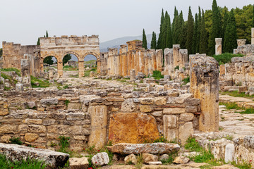 Fototapeta premium Ruins of ancient city, Hierapolis near Pamukkale, Turkey