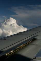 chmury z samolotu