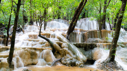 Waterfalls where the water flows smoothly: Wang Sai Thong Waterfall, Satun Province, Thailand
