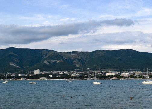 Fototapeta Rest on Gelendzhik beach