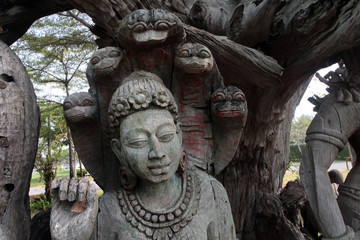 thailande arbre statue