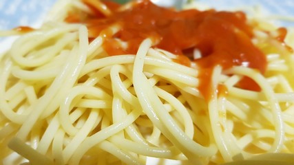 Spaghetti with tomato