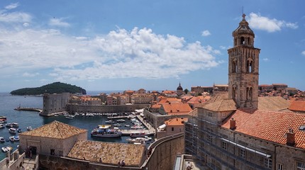 Fototapeta na wymiar Dubrovnik - Stadt in Kroatien - Stadtmauer