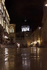 Fototapeta na wymiar Dubrovnik - Stadt bei Nacht - Kroatien
