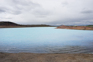 Landschaft beim Mývatn Nature Bath / Kieselgurwerk in Nord-Island