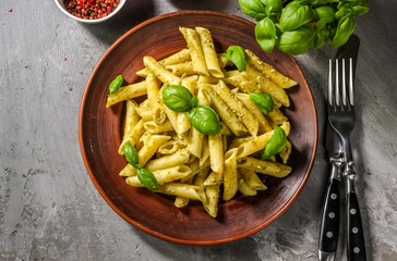 penne pasta with pesto sauce