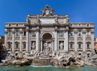Fototapeta na wymiar Famous Trevi Fountain in Rome, Italy