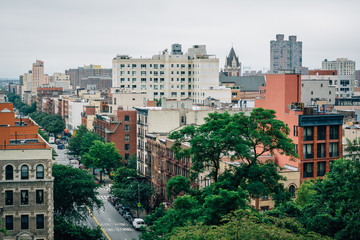 View of Harlem from Morningside Heights, in Manhattan, New York City. - obrazy, fototapety, plakaty