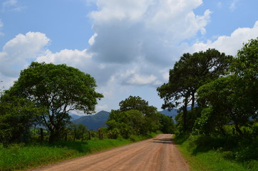 Camino a la Presa Corrinchis, Mascota, Jalisco, México.