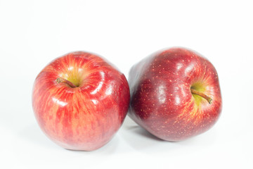 Fototapeta na wymiar close up group of fresh red apples on white background