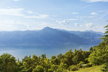 Fototapeta na wymiar Lago di Garda in Italy from Above