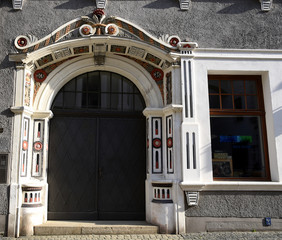 Fassade mit Renaissanceportal und Fenster eines Wohnhauses in der Brüderstraße 11