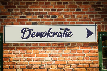 Fototapeta na wymiar Schild 318 - Demokratie