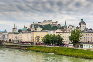 Fototapeta premium Salzburg city and Salzach river