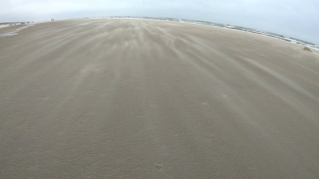 Sandverwehungen am Strand, Nordseestrand
