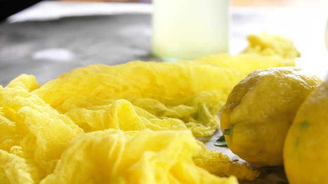 Frische Bio Zitronen (video)