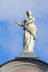 Fototapeta premium LOMONOSOV, ST. PETERSBURG, RUSSIA - August, 2017: Oranienbaum Palace and Park Ensemble. Sculpture in the park