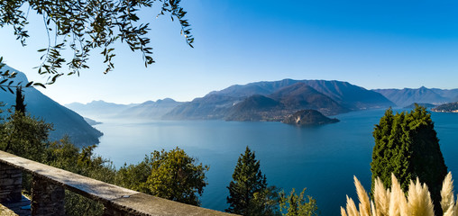 Panorama blick auf die halbinsel bellagio den Comer See