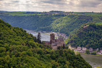 Fototapeta na wymiar Castle Katz in sankt Goarshausen Rhine Valley landscape Germany