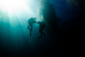 divers returns to the surface