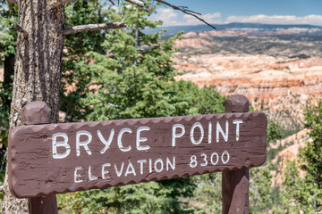 Bryce Point sign in Bryce Canyon