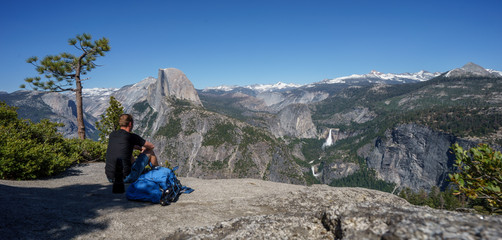 Fototapeta premium Picknick over Yosemite Valley, Yosemite National Park, California, USA