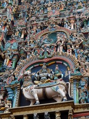 Fototapeta na wymiar Meenakshi Sundareswarar Temple in Madurai. Tamil Nadu, India. It is a twin temple, one of which is dedicated to Meenakshi, and the other to Lord Sundareswarar