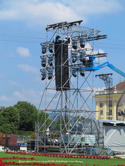 Structures of stage illumination lights equipment and projectors