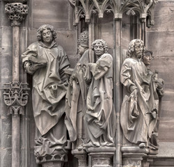 Fototapeta na wymiar Détail du portail de la cathédrale de Strasbourg, Bas-Rhin, France