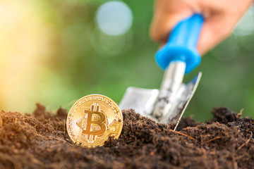 digging and mining to find bitcoin