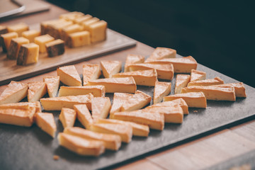 French and Italian cheese tasting with white wines.