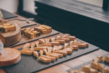 French and Italian cheese tasting with white wines.