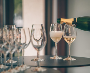 Tasting White Champagne