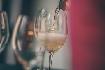 Tasting White Champagne