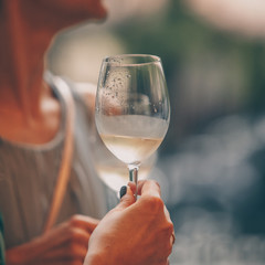 Tasting White Champagne