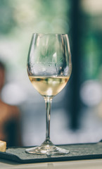 Tasting White Champagne