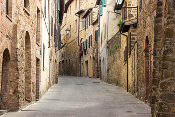 Fototapeta na wymiar old town and streets in Montalcino in Tuscany