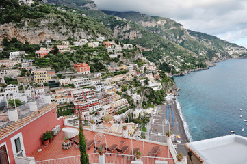 Obraz premium Scenic view of Positano, beautiful Mediterranean village on Amalfi Coast in Campania, Italy