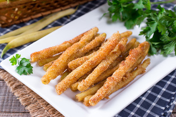 Crispy baked green beans