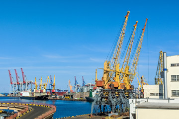 Naklejka premium Seascape with Odesa port in the summer season